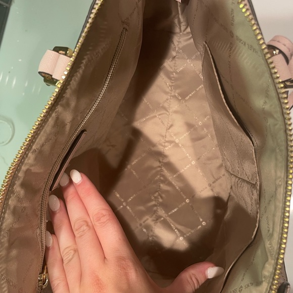 Michael Kors Ciara Bag - Picture 5 of 5